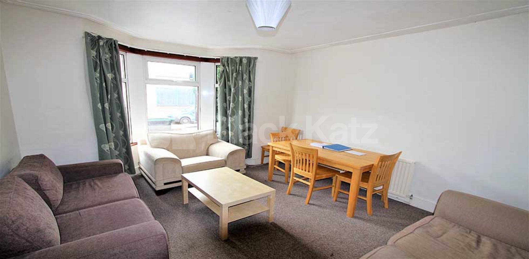 			NEW INSTRUCTION!, 6 Bedroom, 1 bath, 1 reception House			 Hermitage Road, FINSBURY PARK/ STROUD GREEN/ HARRINGAY